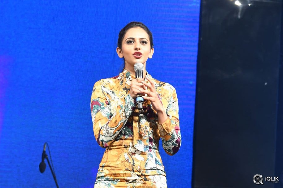 Rakul-Preet-Singh-At-Dhruva-Movie-Pre-Release-Function